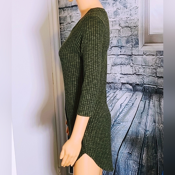 RMD LOS ANGELES FOREST GREEN RIBBED DESIGN SOFT TUNIC BLOUSE WOMEN'S SIZE XS - Picture 3 of 7